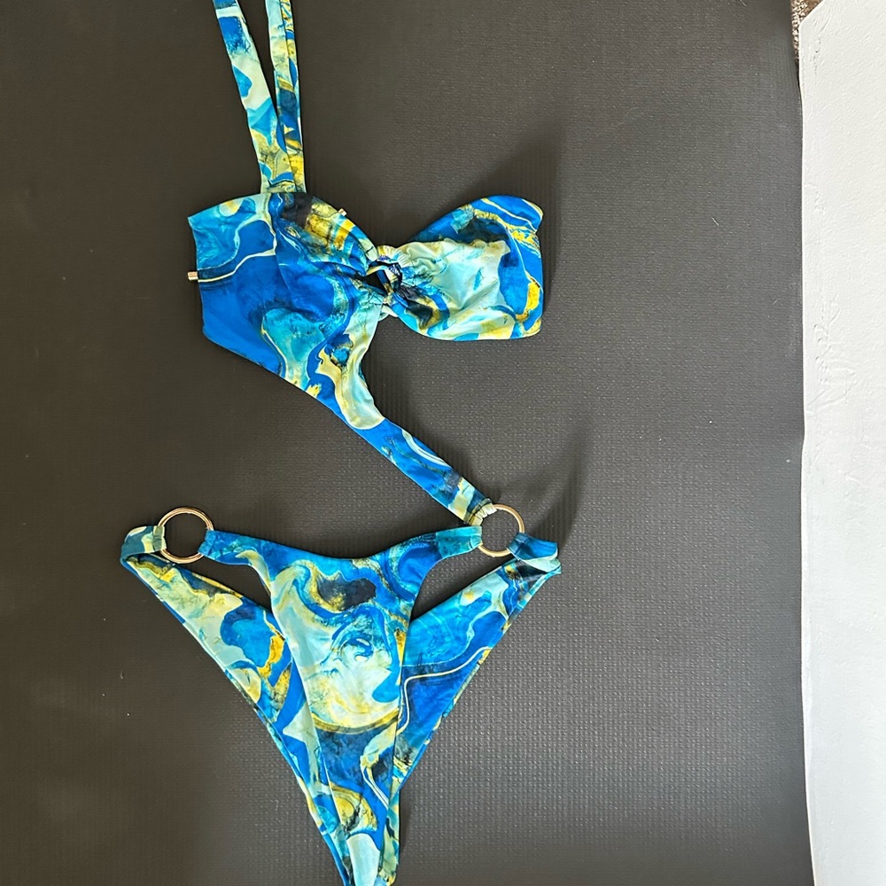 Kamari Swim Blue/Green Skye Asymmetrical One Piece Monokini Swimsuit size M - Picture 6 of 10